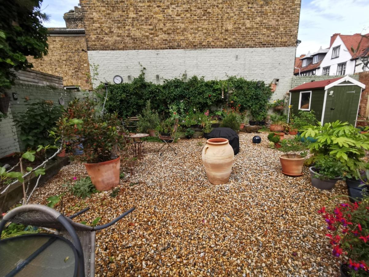 Bed and Breakfast Rosslyn Court Margate Exterior foto