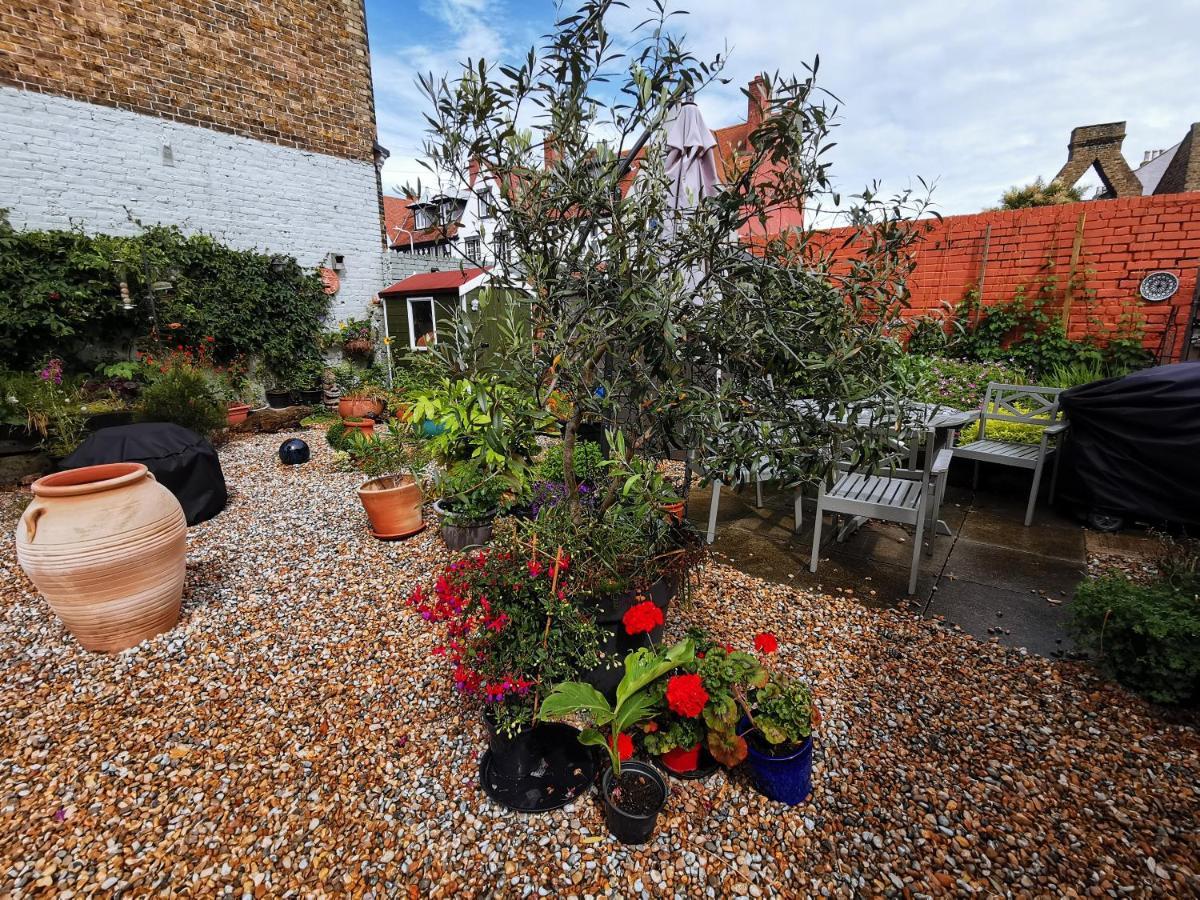 Bed and Breakfast Rosslyn Court Margate Exterior foto