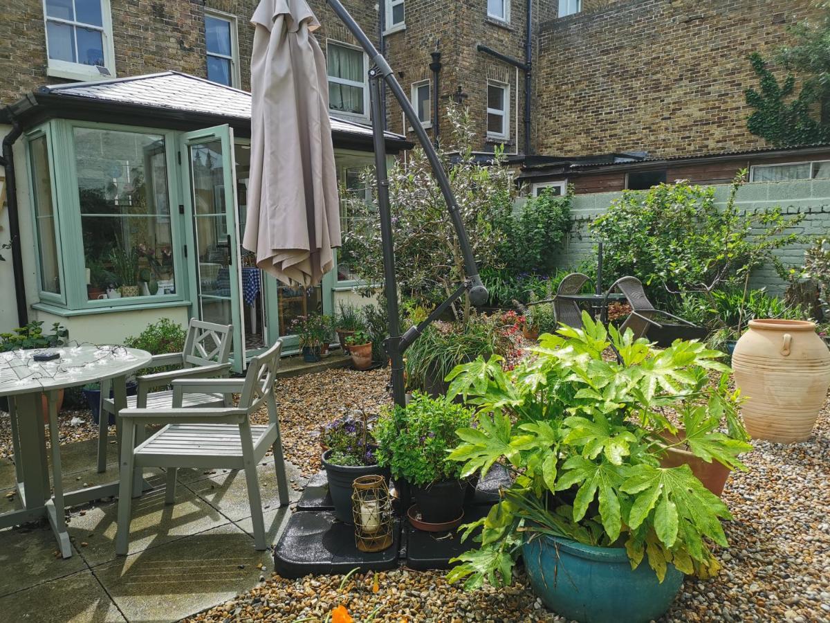 Bed and Breakfast Rosslyn Court Margate Exterior foto