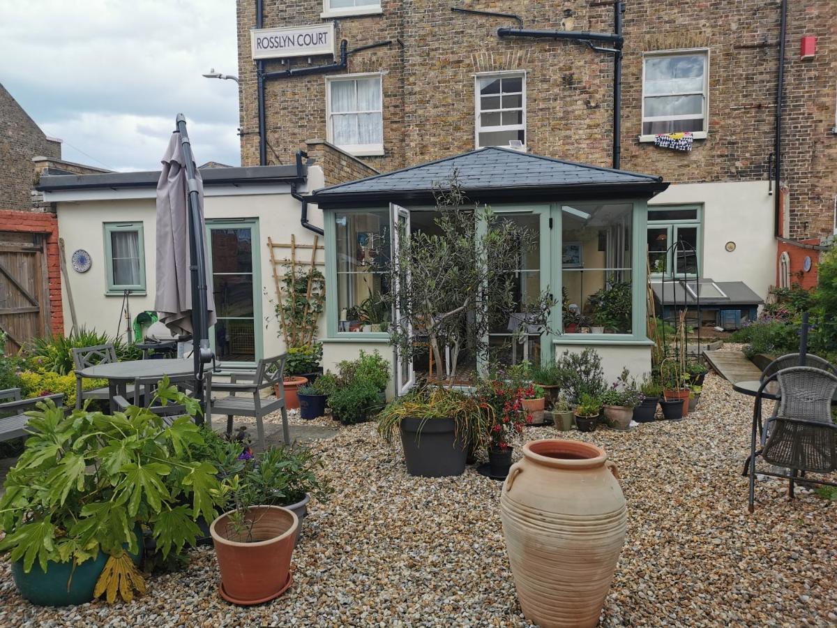 Bed and Breakfast Rosslyn Court Margate Exterior foto